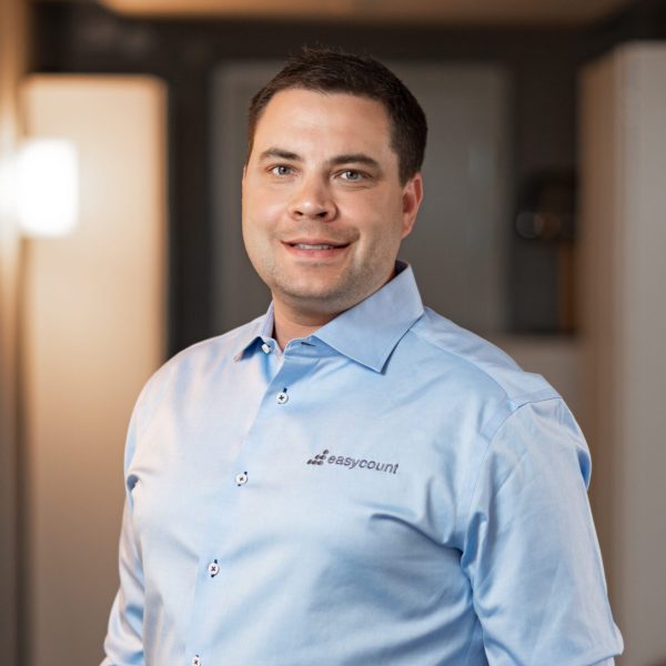 Porträtt av Service Manager på Talenoms kontor i Norrtälje.