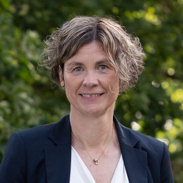 Porträtt av Service Manager och auktoriserad redovisningskonsult på Talenoms kontor i Malmö.
