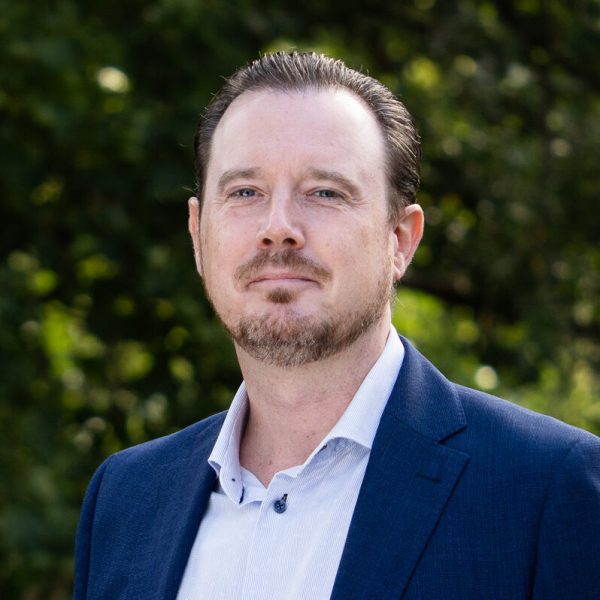 Porträtt av Service Manager på Talenoms kontor i Haninge.
